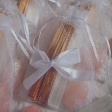 Kép betöltése a galériamegjelenítőbe: Palo santo energizáló ajándékcsomag