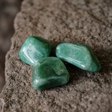 Kép betöltése a galériamegjelenítőbe: Aventurin ásvány marokkő