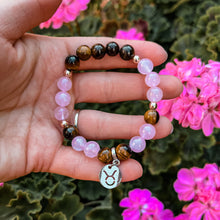 Kép betöltése a galériamegjelenítőbe: Bika horoszkóp ásvány karkötő